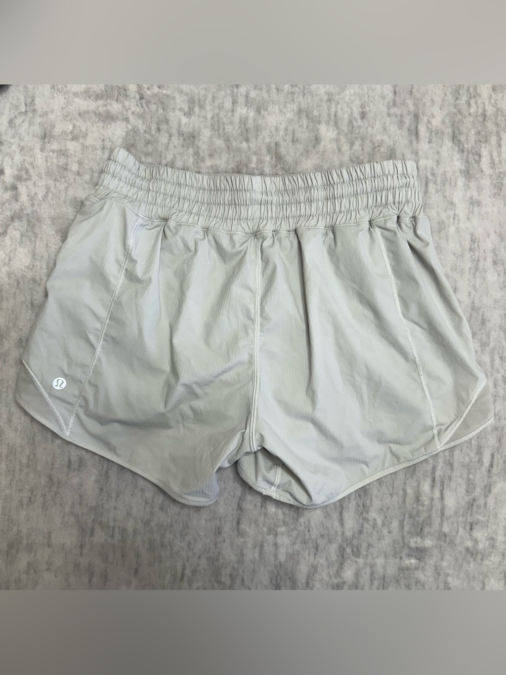 Lululemon Hotty Hot HR 4" Shorts